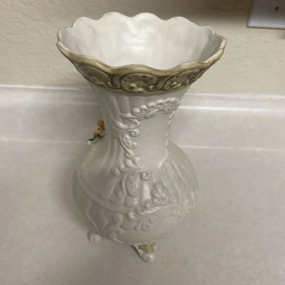 Capodimonte  Italy porcelain Vintage Large 9 3/4” Tall Vase Applied Flowers